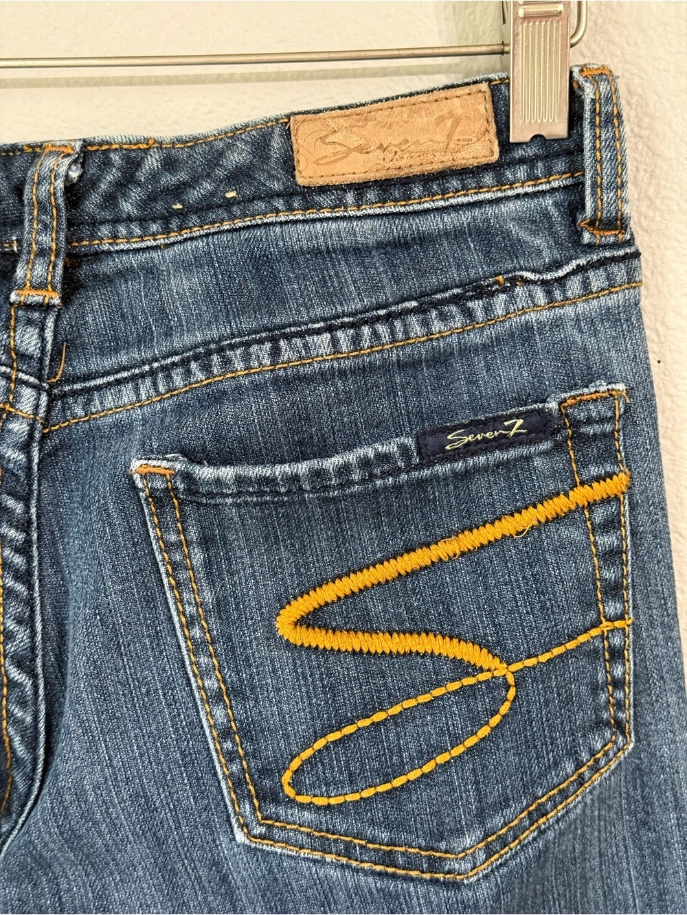 Seven7 Jeans Dark Wash Flare Jeans Women’s Size 26 Low Rise 5-Pocket Design - Picture 3 of 5